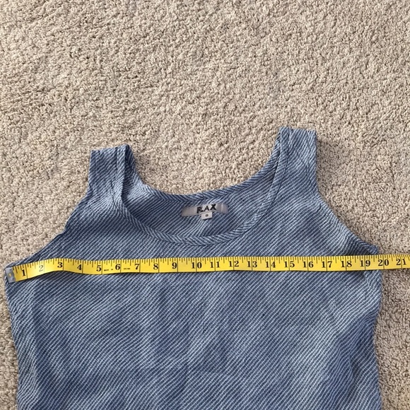 Flax small sleeveless linen top . - Picture 8 of 8